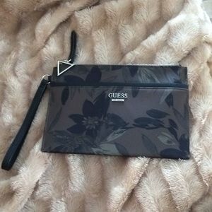 NWOT Wrislet purse